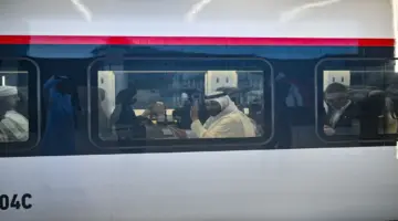 انطلاق أولى رحلات قطار الاتحاد من الفجيرة إلى محطة محمد بن زايد في أبوظبي